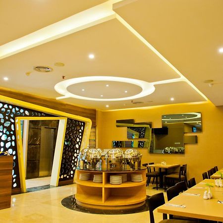 Biz Hotel Batam Nagoya Exterior foto