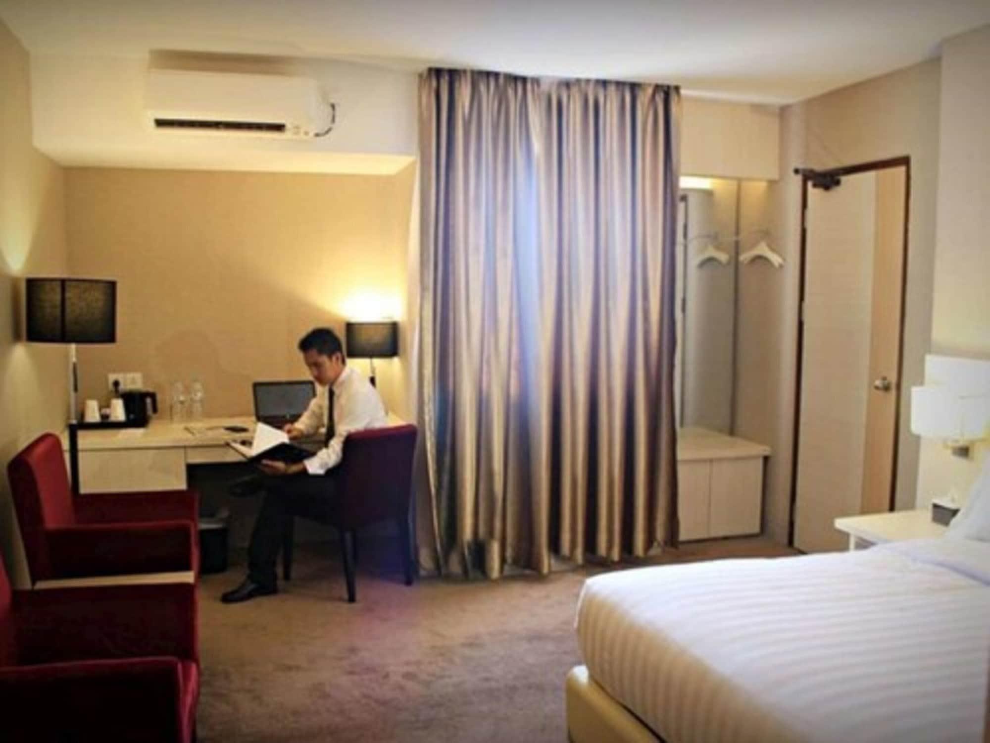 Biz Hotel Batam Nagoya Exterior foto